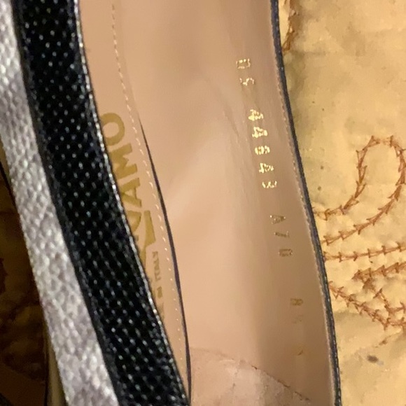 Salvatore Ferrara, black with gray and white like trim, size 8.5 - Picture 9 of 10